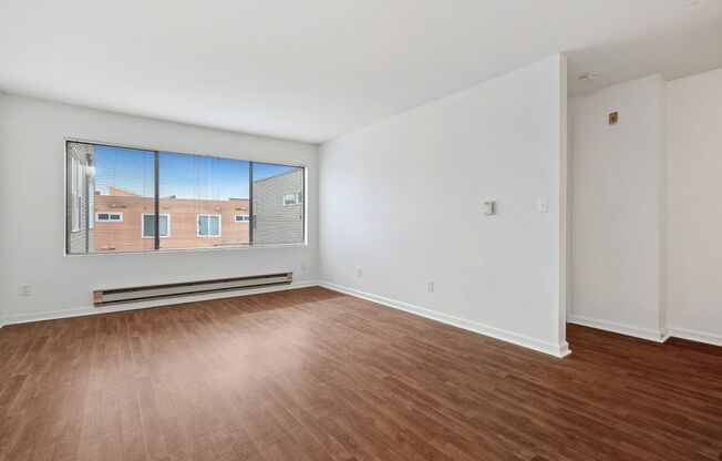 1 bed, 1 bath, 700 sqft, $1,595, Unit 1-203