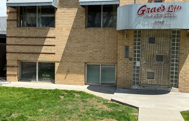Grae&#39;s Lofts - 4334 Federal Blvd