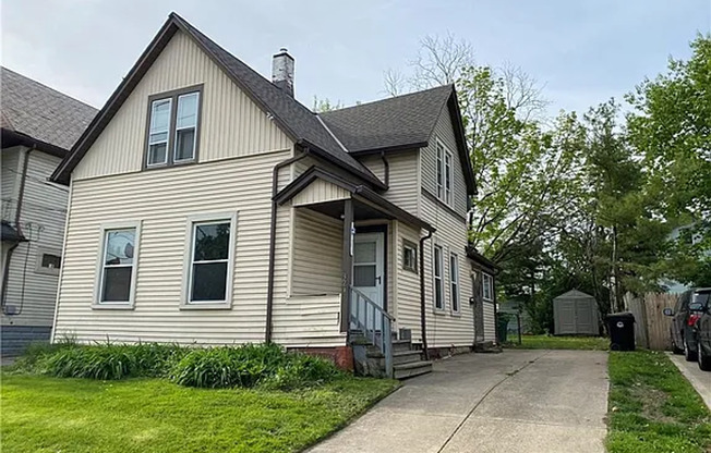 3 bedroom Single Family House