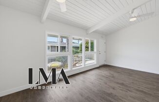 1904 S ROBERTSON BLVD
