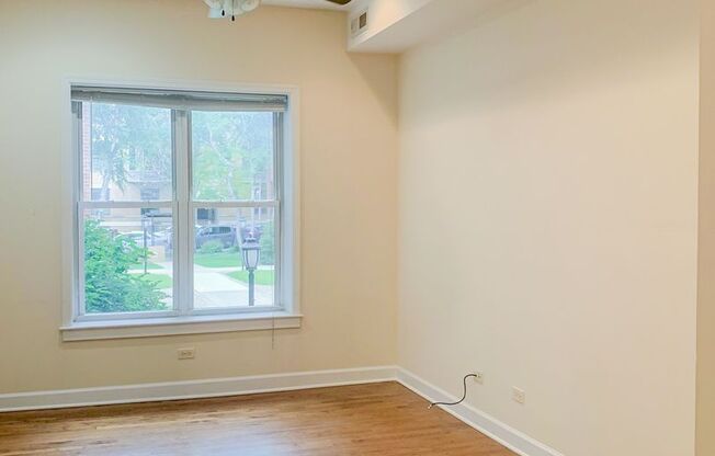 2 beds, 1 bath, 730 sqft, $2,895, Unit 855-1W