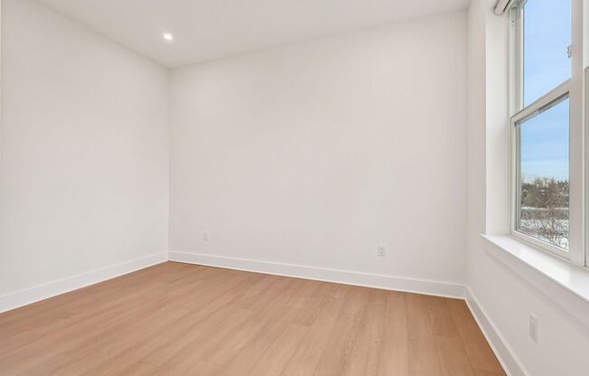 2 beds, 1 bath, 800 sqft, $2,154, Unit 412