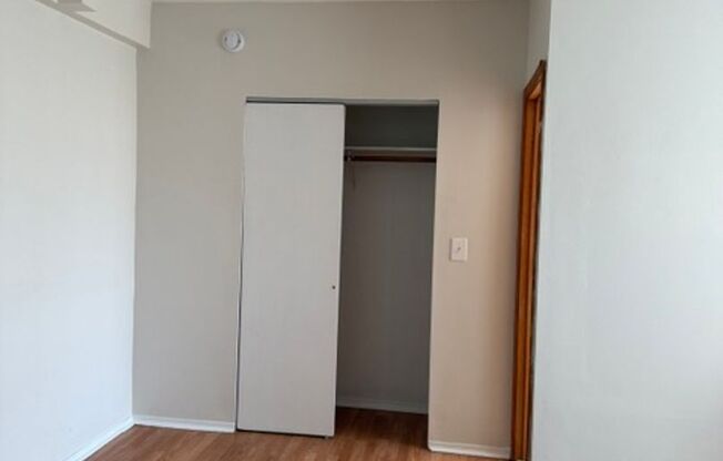 Studio, 1 bath, $1,050, Unit 305