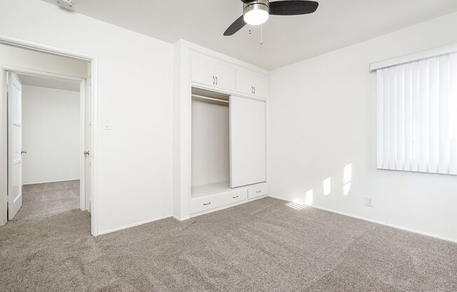 2 beds, 1 bath, $2,450, Unit D