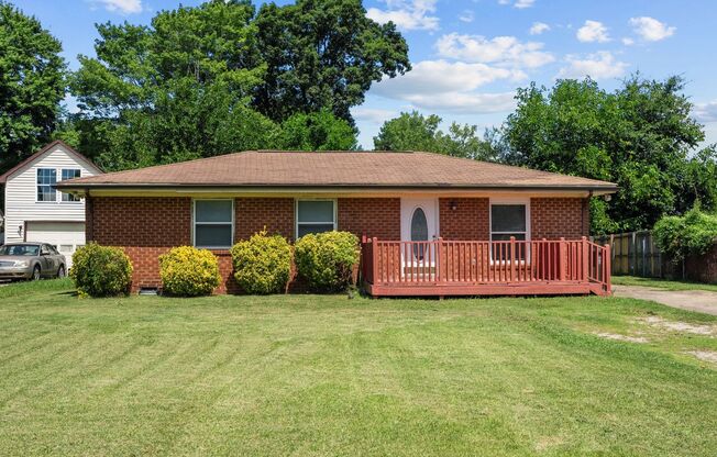 Fantastic 3 Bedroom Ranch home in SE Raleigh - Pet Friendly!