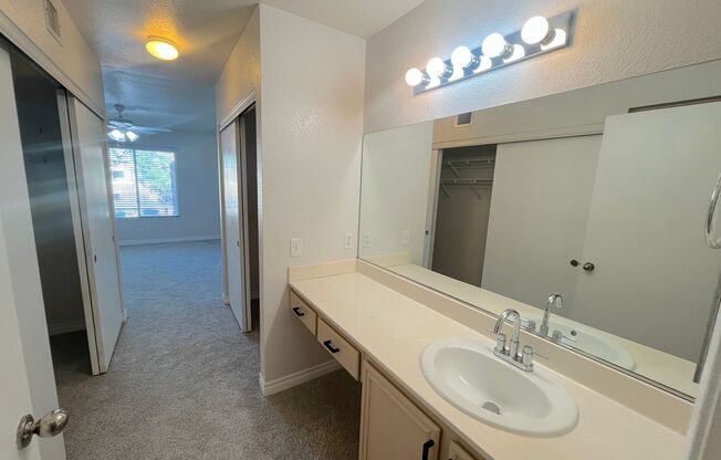 2 beds, 2 baths, $1,395, Unit UNIT 2004