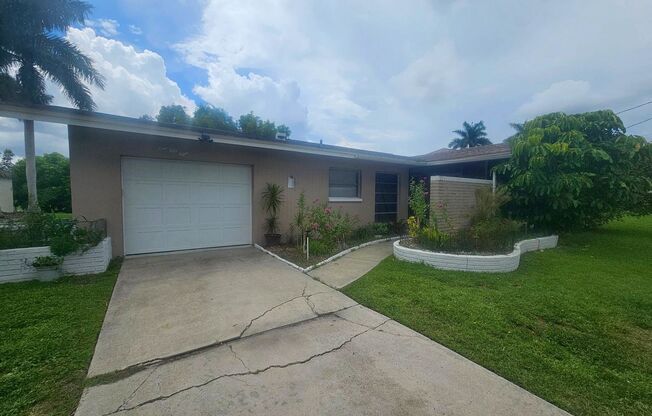 Direct Gulf Access Home For Rent!!   Fresh Paint and Carpet in the bedrooms!