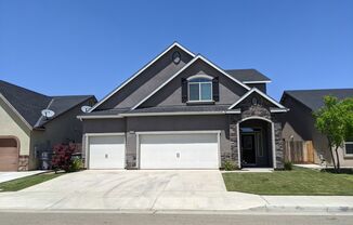 Newer construction home with open floor plan and nice upgrades. Clovis unified schools.