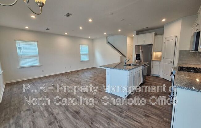 14036 PENBURY LN