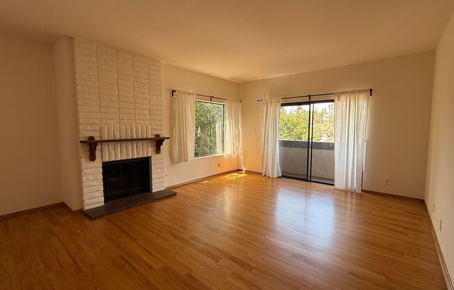 Spacious Twin Home For Rent at Montezuma Townhouses in College Area