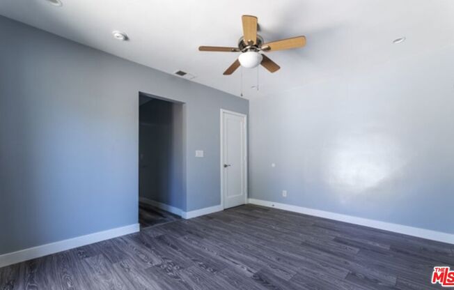 5472 3 AVE