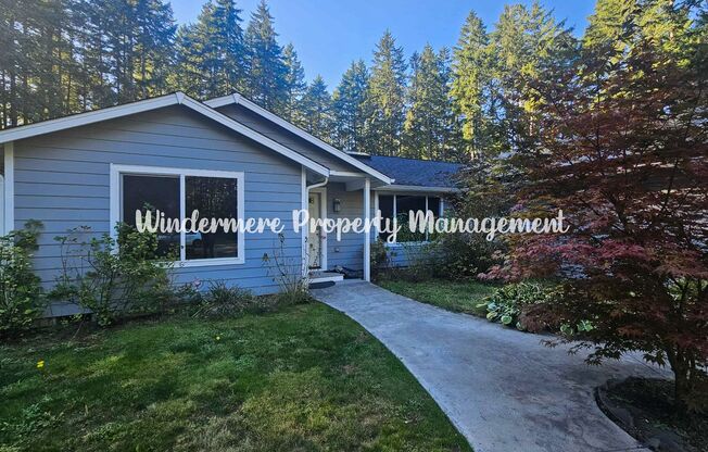 Immaculate rambler on large lot in Olalla