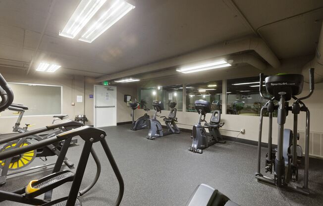 2 beds, 2 baths, $3,795, Unit # 432