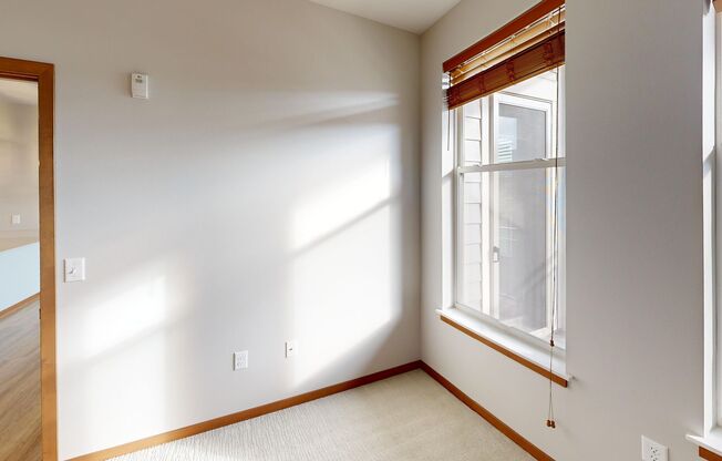1 bed, 1 bath, 774 sqft, $1,310, Unit 2800-214