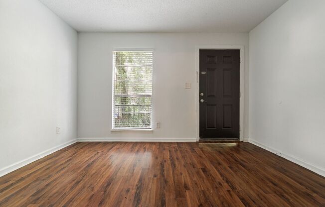 2 beds, 1 bath, 1,070 sqft, $1,497, Unit 1208G