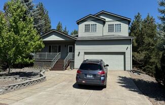 MOVE IN SPECIAL $500 OFF FIRST MONTHS RENT / Remodeled Home close to Mt View High School