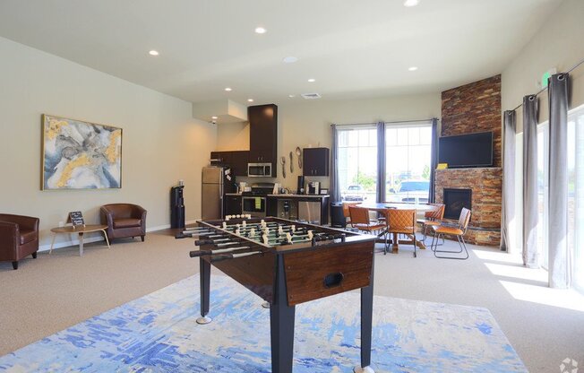 2 beds, 2 baths, $1,625, Unit 319