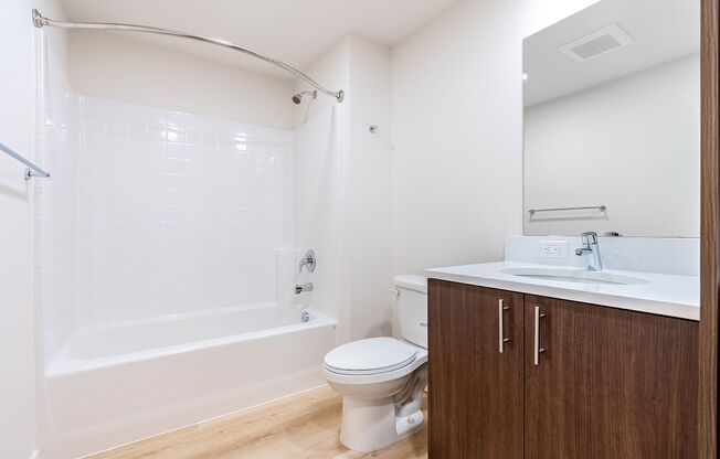 2 beds, 1 bath, 641 sqft, $1,875, Unit 817