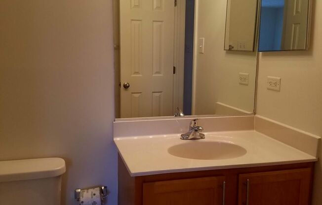 2 beds, 2 baths, 1,033 sqft, $1,609, Unit 29-29104