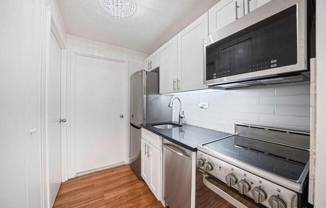 1 bed, 1 bath, 440 sqft, $4,200, Unit 1412