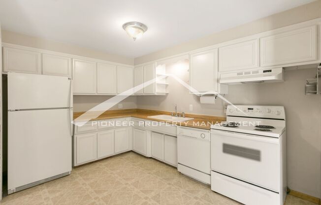 3 beds, 1 bath, $2,575