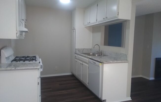 2 beds, 2 baths, 799 sqft, $2,050, Unit 105