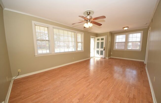 Cute 2 bed, 1 bath home in the High Point Terrace area is six minutes from U o f M with easy access to Sam Cooper.