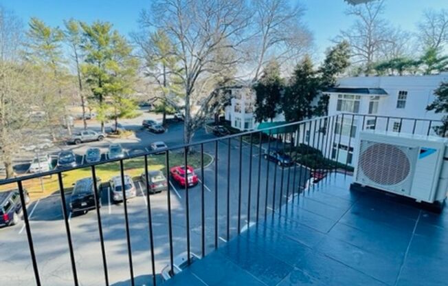 2 beds, 1.5 baths, $1,500, Unit #408