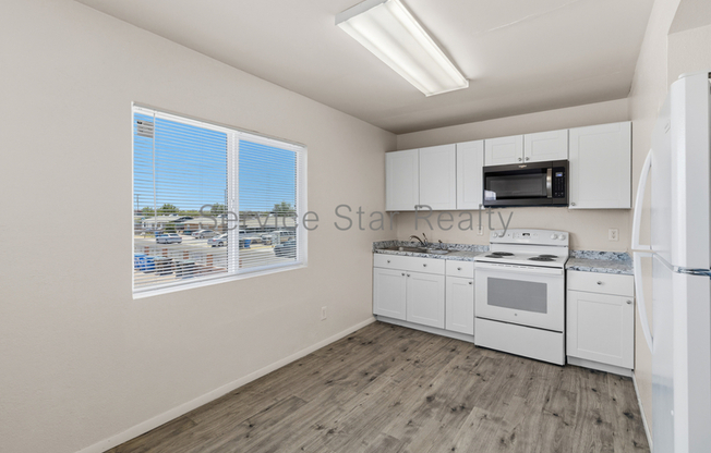 2222 E PUEBLO AVE