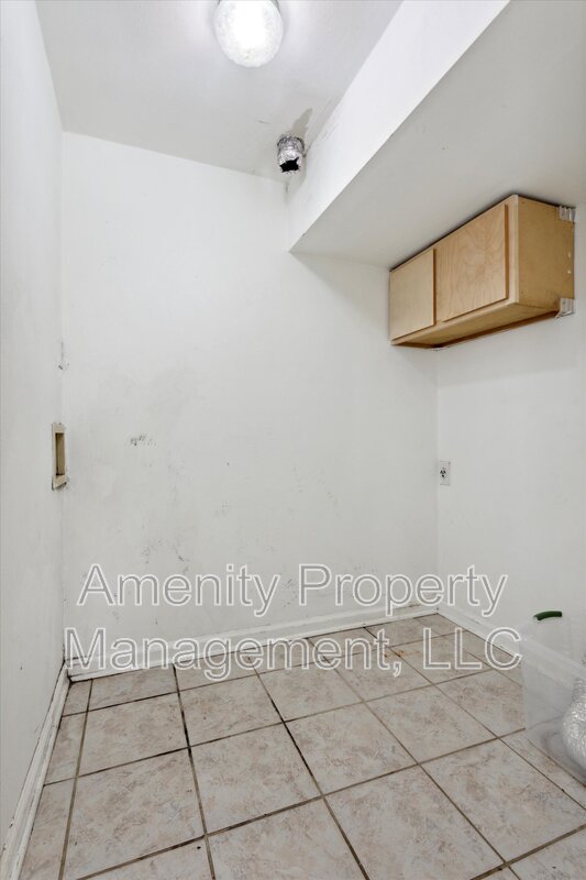 400 MONUMENT CT