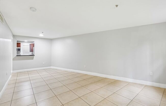 1 bed, 1.5 baths, 866 sqft, $1,900, Unit L- 504