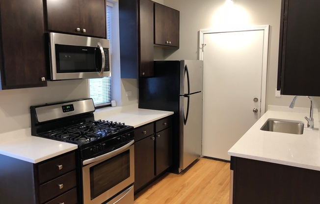 2 beds, 1 bath, $1,700