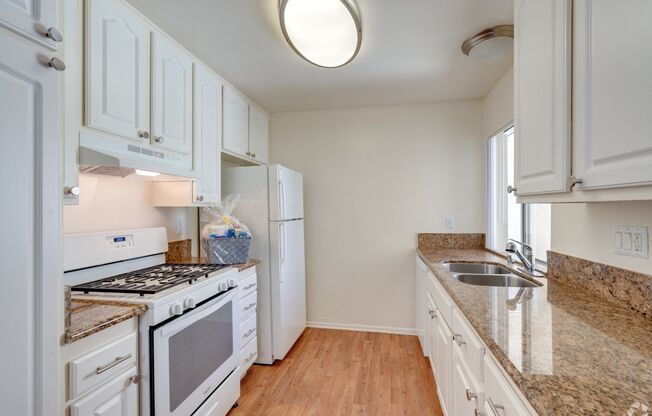 2 beds, 2 baths, 967 sqft, $2,620, Unit # 020