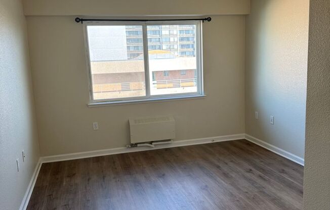 1 bed, 1 bath, 644 sqft, $1,900, Unit 506