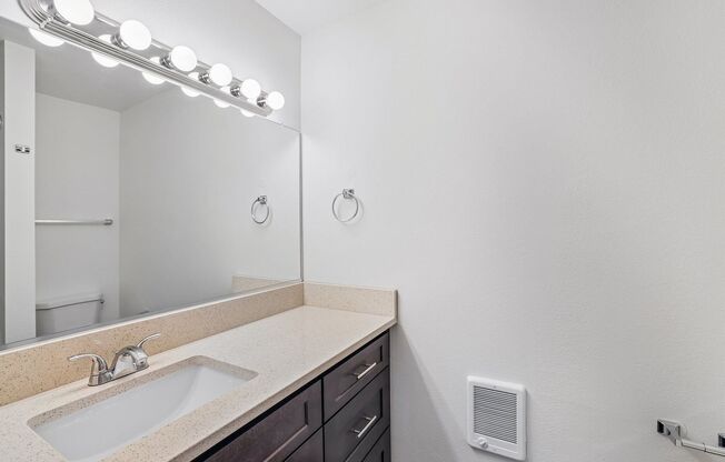 1 bed, 1 bath, 698 sqft, $1,399, Unit 83