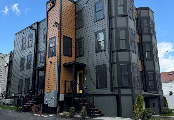 21 HIGH ST