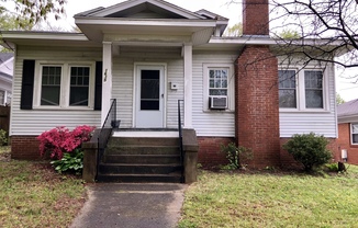 Lovely 3 Bedroom Home Walking Distance to UNCG