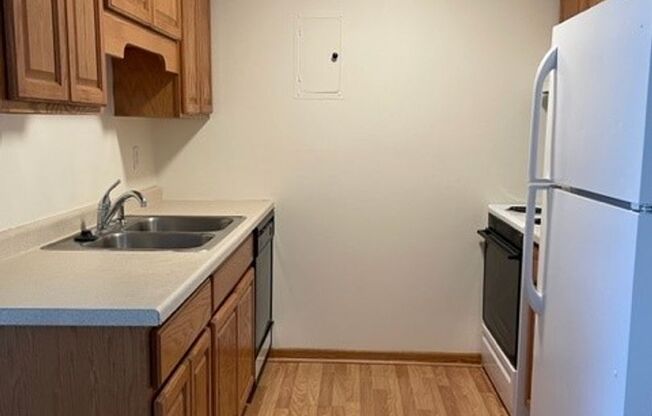 1 bed, 1 bath, 775 sqft, $1,199, Unit 2700-235