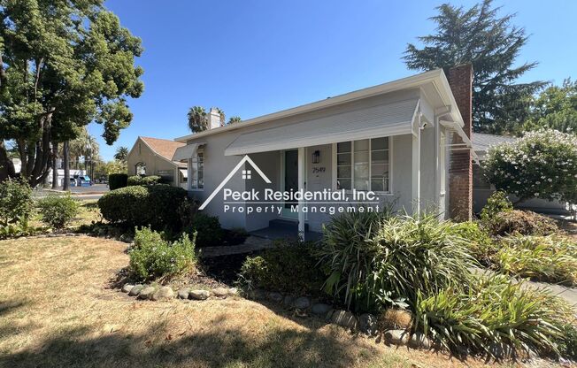 Charming Land Park 2bd/1ba Duplex-Must See!