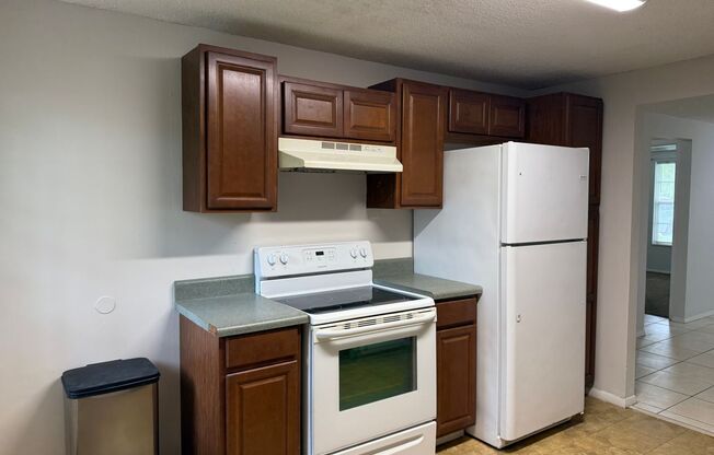 Nice 2/1 locted in Orange Park