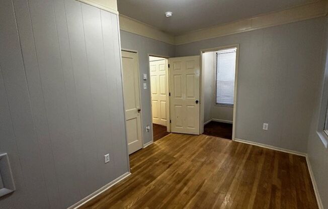 2 beds, 1 bath, $1,350, Unit 50