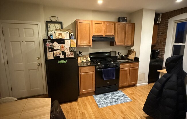 3 beds, 1 bath, $4,845, Unit 30