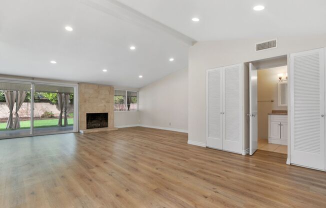 Beautiful home located in the heart of Winnetka