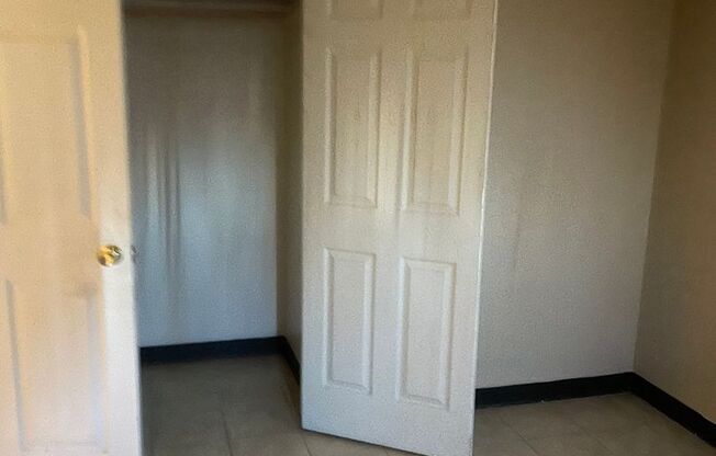 2 beds, 1 bath, 950 sqft, $1,450, Unit 102