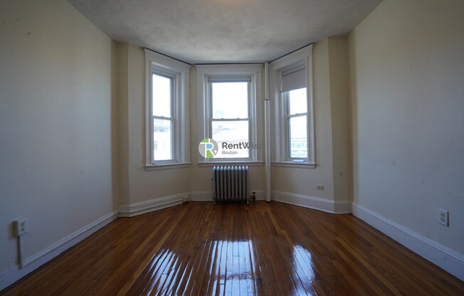 1175 Boylston St
