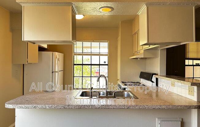 1102 Hickory Grove