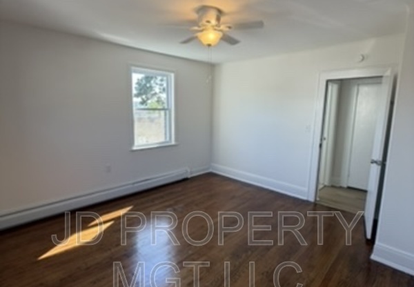 21 VAN COURTLAND PL