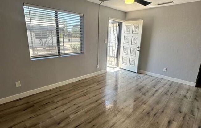 2347 W Coolidge Street