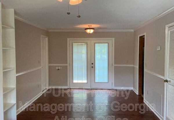 1386 STONEHENGE CT NW