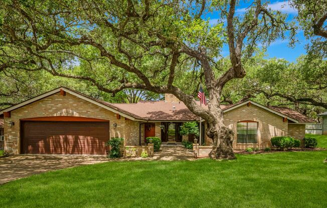 GORGEOUS OAK FOREST SINGLE-STORY HOME